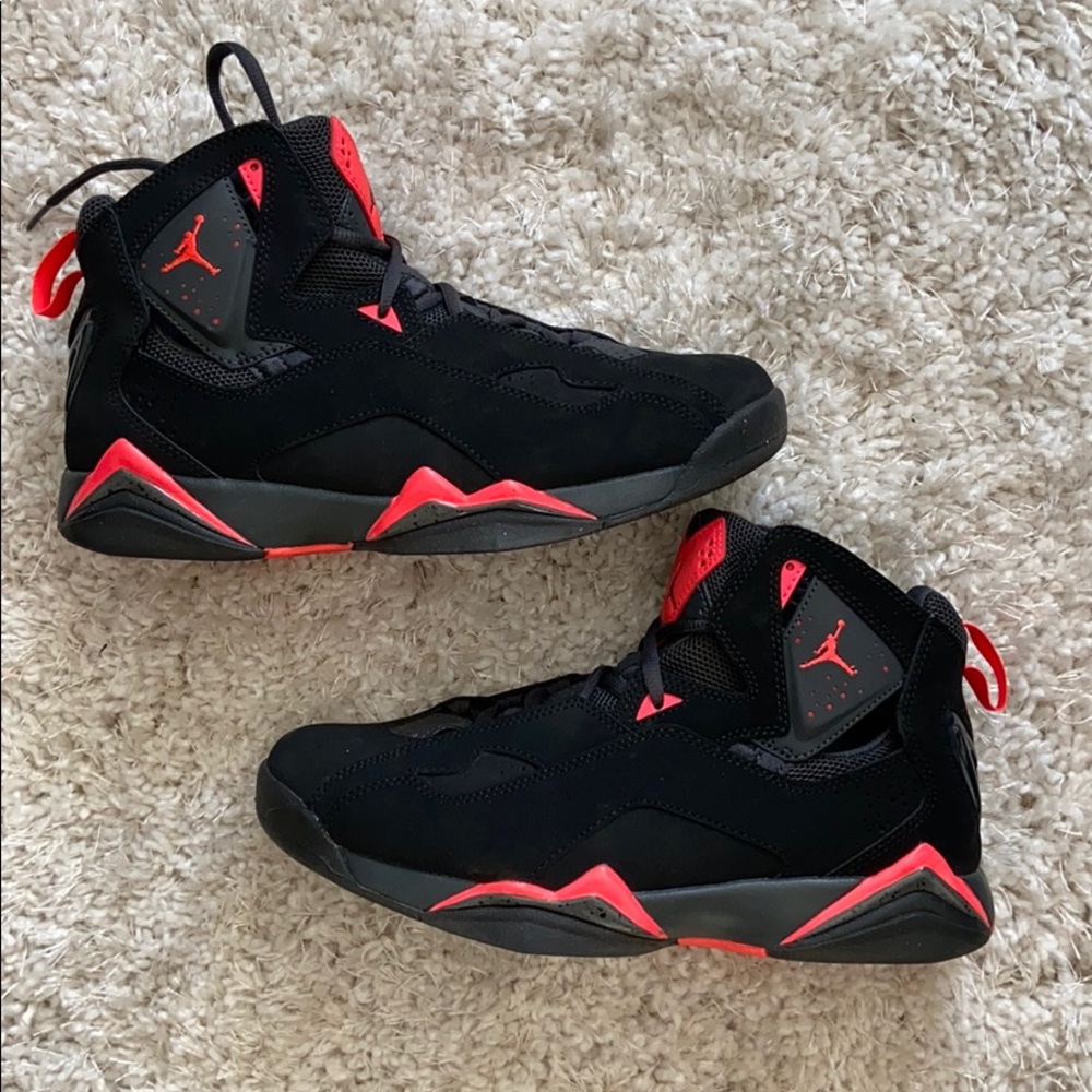 Jordan true flight sneakers